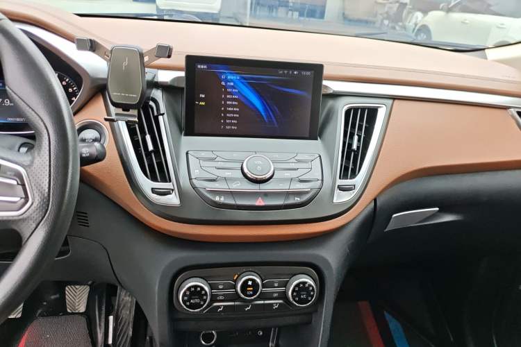 Used Soueast DX7 2016 1.5T Manual Triumph Edition