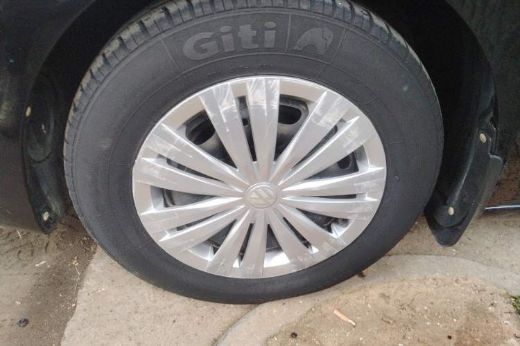 Used Volkswagen Santana 2016 1.4L Manual Fashion Edition Left Front Wheel Hub