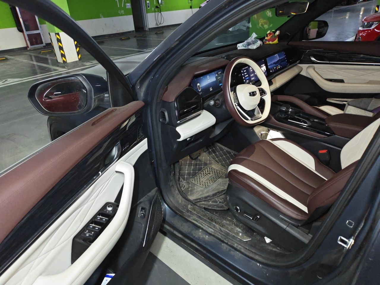 Geely Auto Monjaro L 2021 2.0TD DCT EVO Two-Wheel Drive Prestige Version — снимка 13