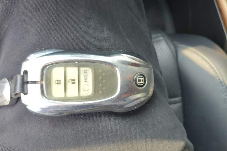 Used Honda CR-V 2019 240TURBO CVT 2WD Fashion Edition China VI Vehicle Key