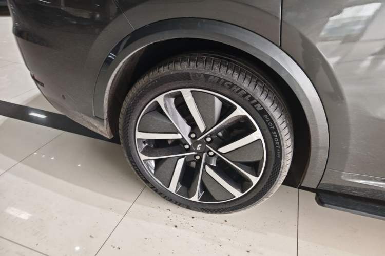 Used Li Auto L9 2022 Max model Exterior 5