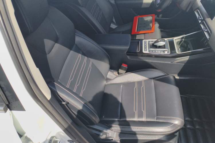 Used BYD Qin New Energy 2019 High-Range Deluxe Model Right Front Seat