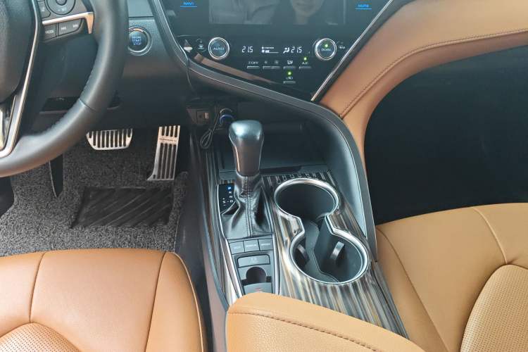 Used Toyota Camry 2019 Revised Version 2.5G Luxury Edition Gear Lever