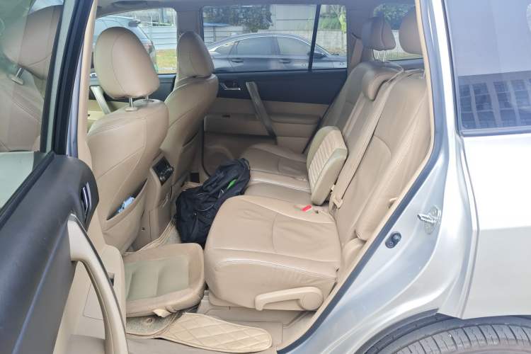 Used Toyota Highlander 2009 2.7L Two-Wheel Drive 7-Seater Luxury Edition