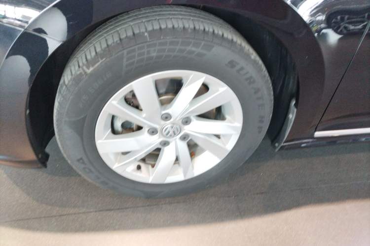 Used Volkswagen Passat New Energy 2020 430 PHEV Hybrid Elite Edition China VI Standard Left Front Wheel Hub