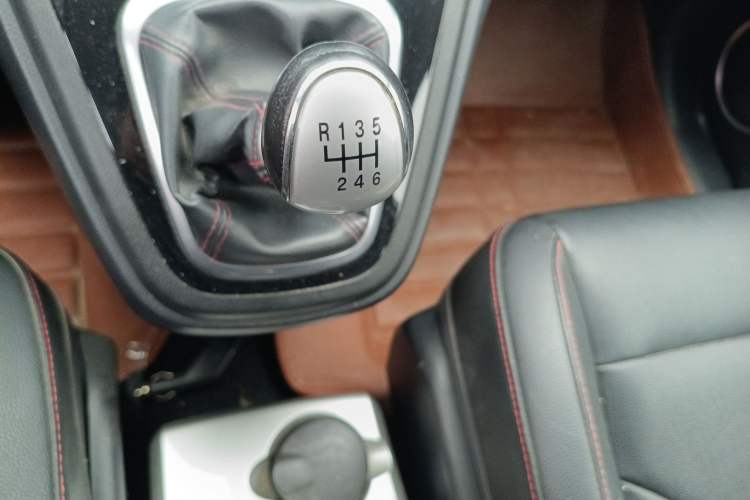 Used Haval H6 2014 Upgraded Model 1.5T Manual Two-Wheel Drive Elite Version