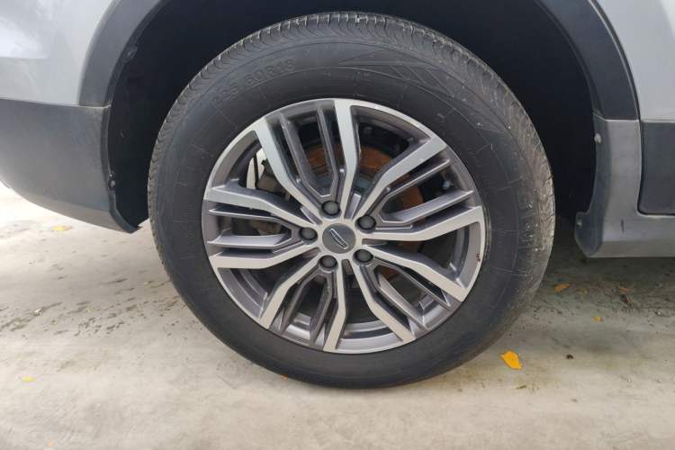 Used Geely Auto Emgrand X7 Sport 2020 1.5TD Automatic Smart Connect PRO Right Rear Wheel Hub