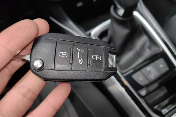Used Peugeot 308S 2015 1.6T Automatic Jingchi Edition Vehicle Key