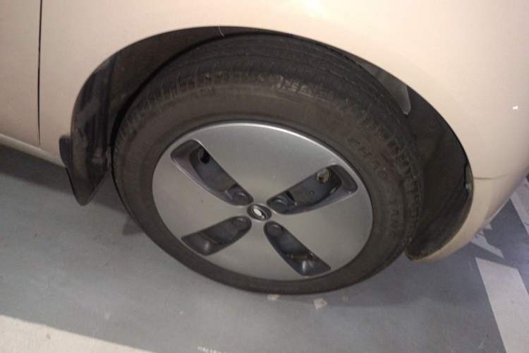 Used ORA Black Cat 2021 301km Cute Pet Edition Right Front Wheel Hub