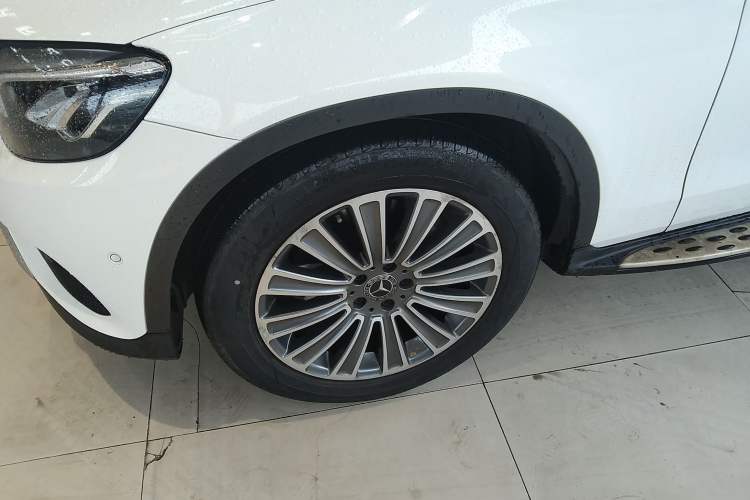 Used Mercedes-Benz GLC 2017 GLC 200 4MATIC Left Front Wheel Hub