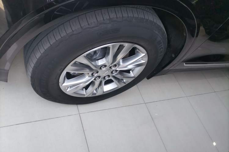 Used Cadillac XT5 2022 2.0T Two-Wheel Drive Luxury Version