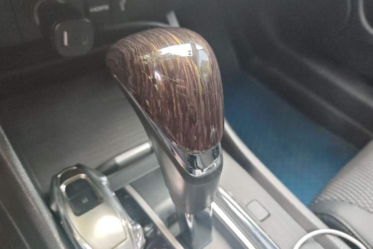 Used Honda Jade 2016 1.8L Automatic Comfort Elite Version 5 Seats
