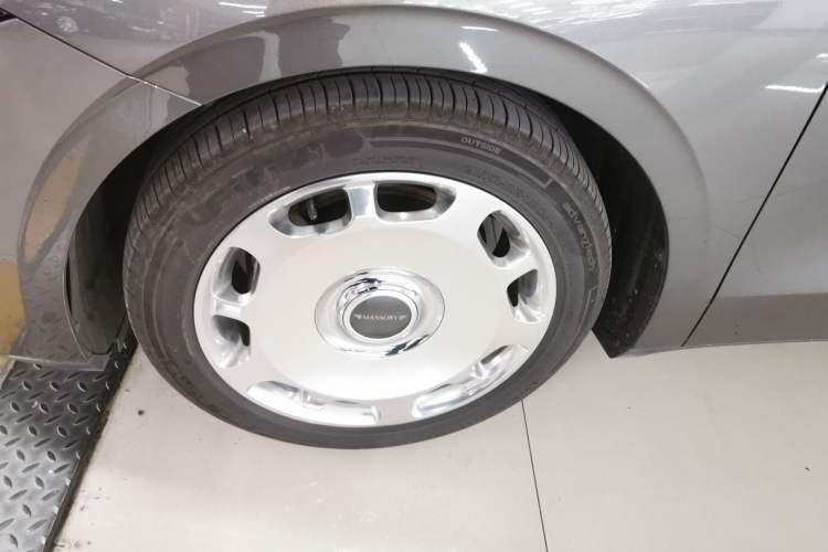 Used Roewe D7 2023 DMH 125km Flagship Edition
