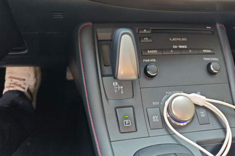 Used Lexus CT 2017 CT200h Comfort Edition Monochrome China VI
