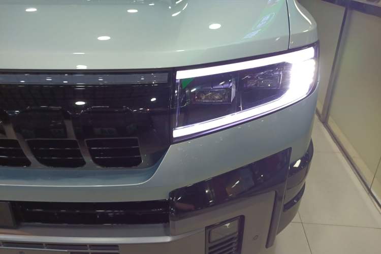 Used Formula Leopard 8 2025 Smart & Brave Flagship Edition 7 Seats Left Front Headlight