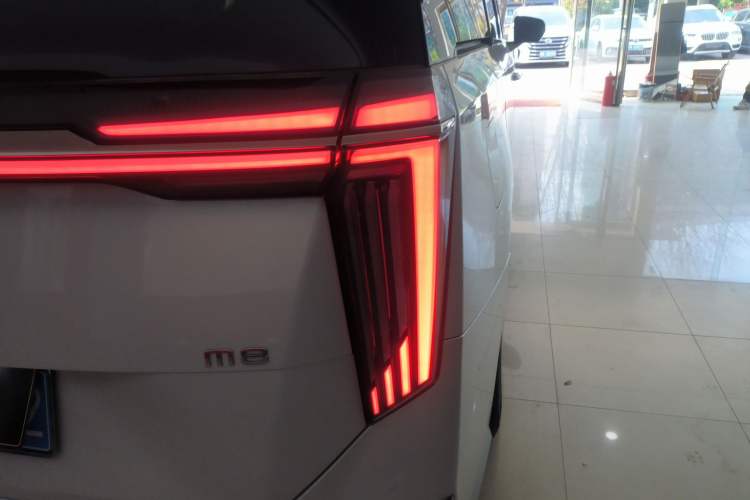Used GAC Trumpchi M8 2024 Zongshi Series 400T Ultimate Edition Right Rear Taillight