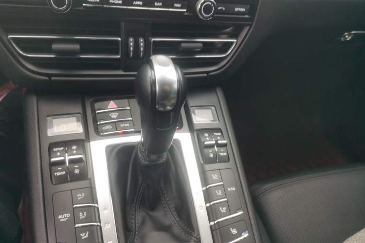 Used Porsche Macan 2018 Macan 2.0T