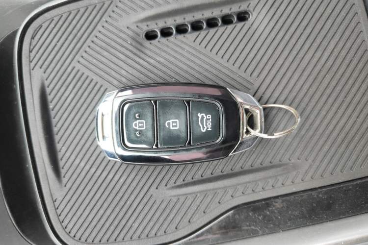 Used Dongfeng NAMMI 01 2024 New Edition 330 Plus Smart+ Vehicle Key