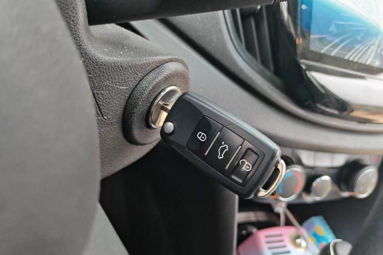 Used Chevrolet Cavalier 2019 320 Automatic Enjoyment with Sunroof Vehicle Key