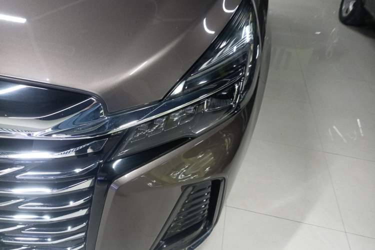 Used Buick GL8 2022 Land Business Class 652T Luxury Model Left Front Headlight