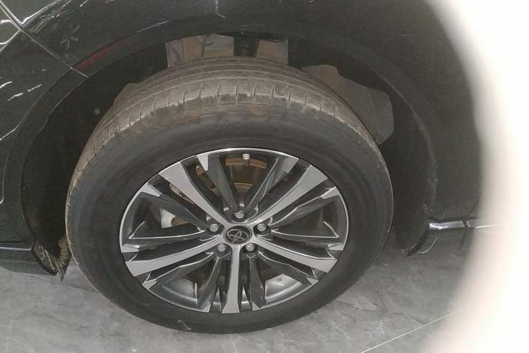 Used Toyota Venza 2023 2.0L CVT Two-Wheel Drive Luxury Edition
