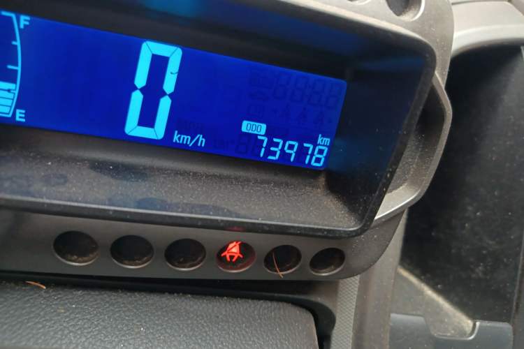 Used Chevrolet Aveo Sonic 2011 Sedan 1.4L MT SL
