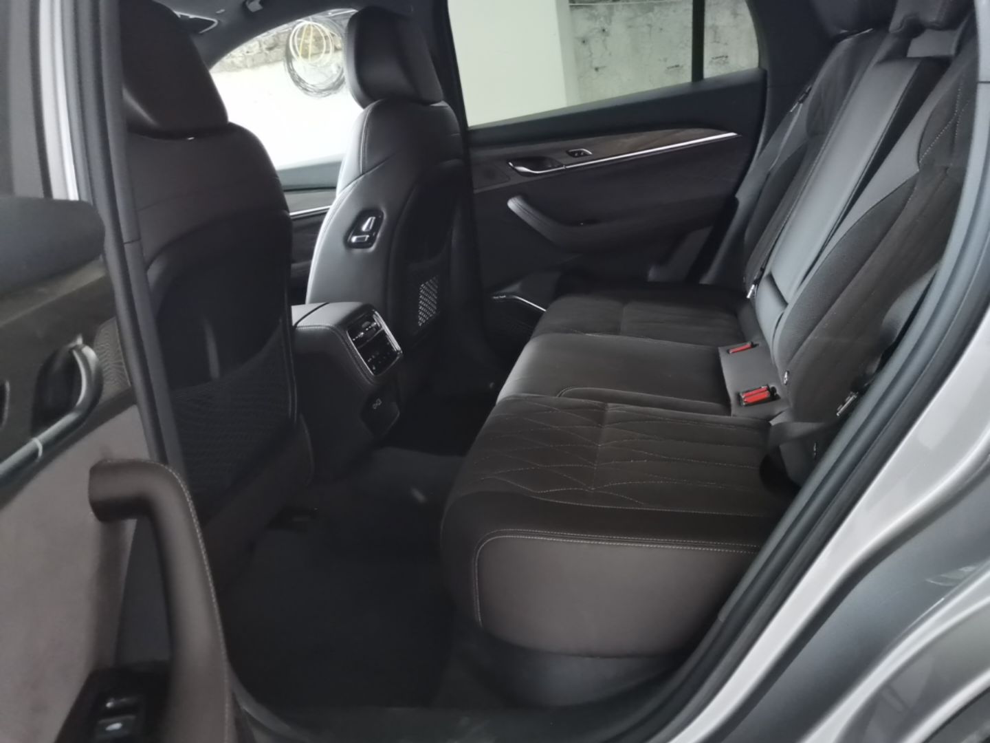 Geely Auto Monjaro L 2026 Model Oriental Yao 2.0TD Automatic Wangyue Edition — снимка 20