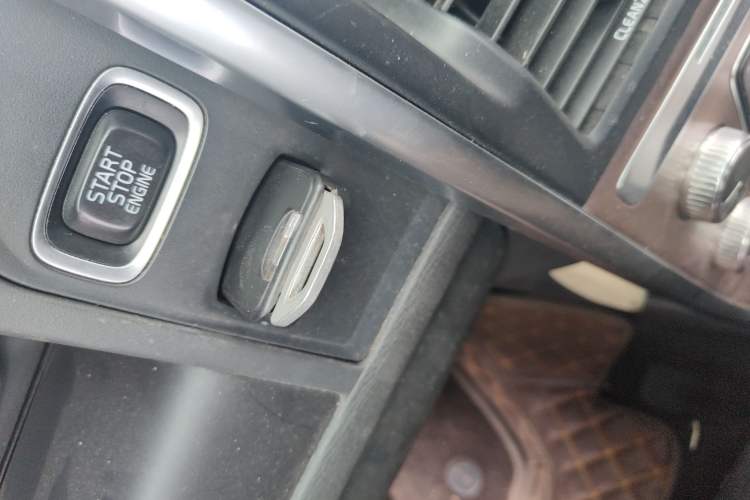 Used Volvo XC60 2017 T5 AWD Smart Upgrade Model