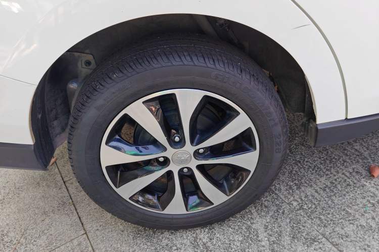 Used Venucia M50V 2017 1.6L XL CVT Luxury Edition
