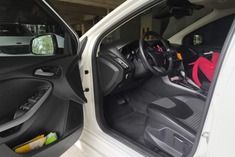 Used Ford Focus 2018 Hatchback Classic EcoBoost 180 Automatic Sport Edition