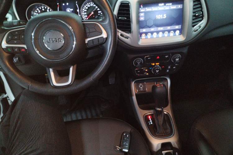 Used Jeep Compass 2020 220T Automatic Leading Edition