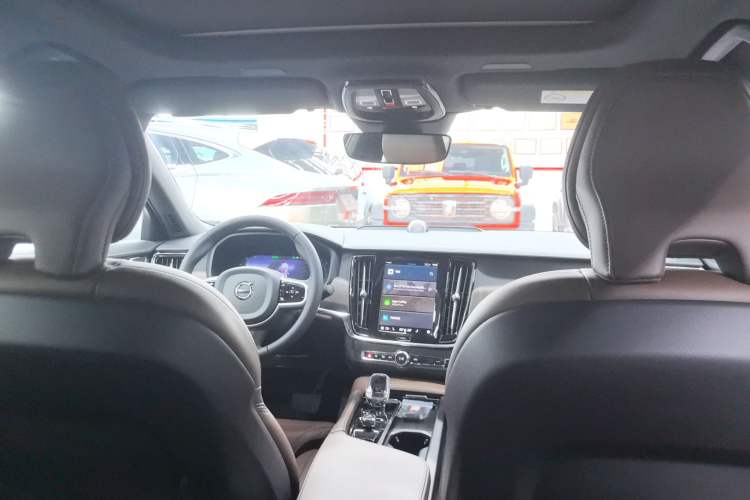 Used Volvo S90 2025 B5 Zhiya Luxury Edition