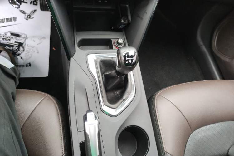 Used GAC Trumpchi GS4 2017 235T Manual Two-Wheel Drive Luxury Edition Gear Lever