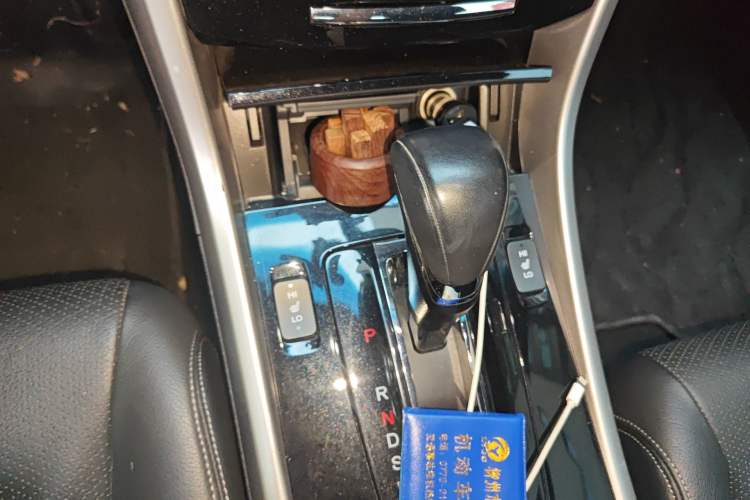 Used Honda Accord 2016 2.0L Elite Edition Gear Lever