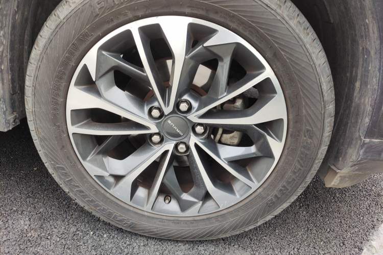 Used SAIC MAXUS D60 2019 1.5T Automatic Smart Enjoyment Version 6 Seats