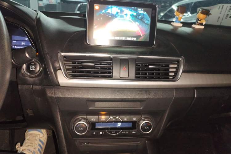 Used Mazda 3 Axela 2014 Sedan 1.5L Automatic Luxury Model Audio And AC Panel