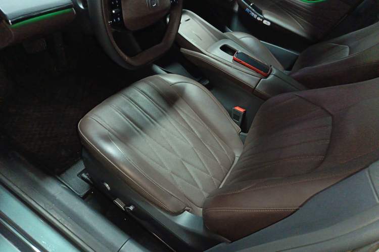 Used CHANGAN NEVO A07 2025 All-Electric "True Fragrance" Edition 710-Mile Long-Range Version Left Front Seat