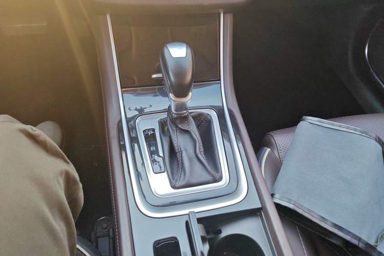 Used Changan Raeton CC 2018 1.5T Automatic Zhiya Model China V Standard