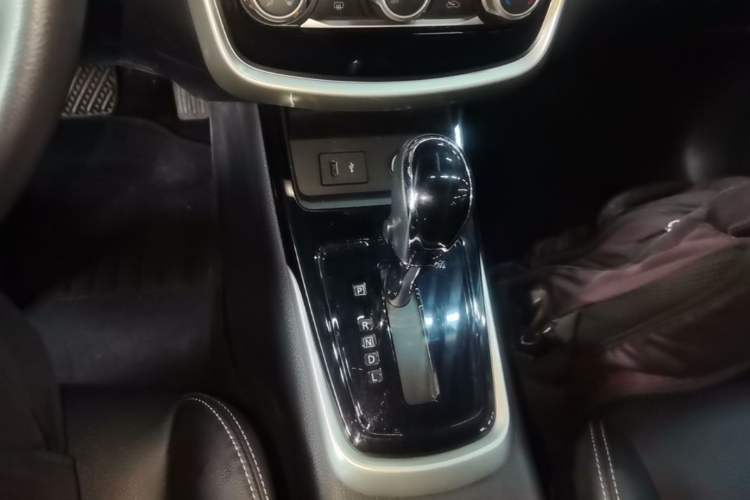 Used Nissan Tiida 2021 1.6L CVT Smart Drive Edition Gear Lever