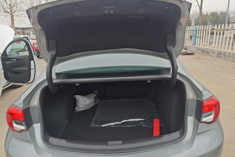 Used Buick Regal 2024 25T Deluxe Edition