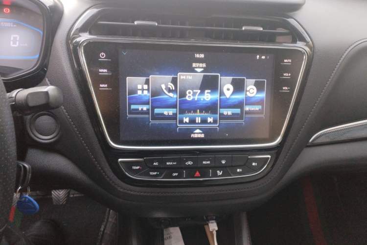 Used CHANGAN OSHAN A800 2017 1.6L Manual Comfort Model
