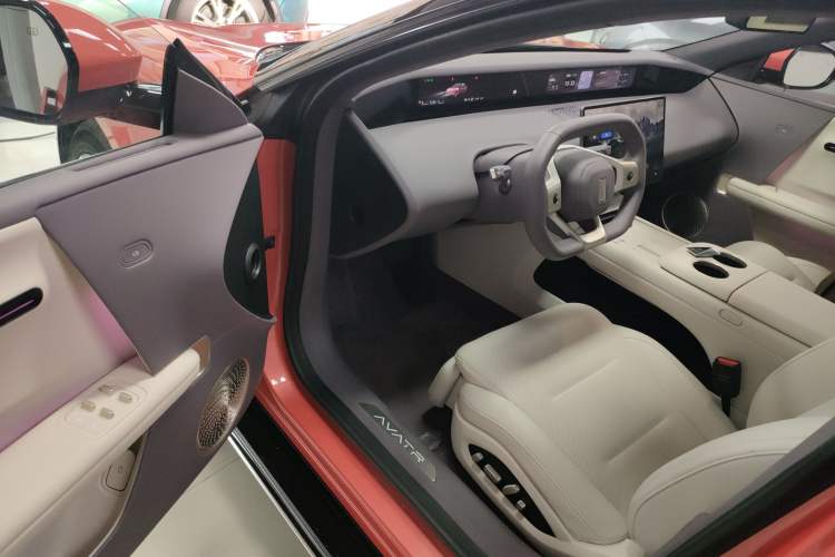 Used Avatr 06 2025 Pro Range-Extended Edition
