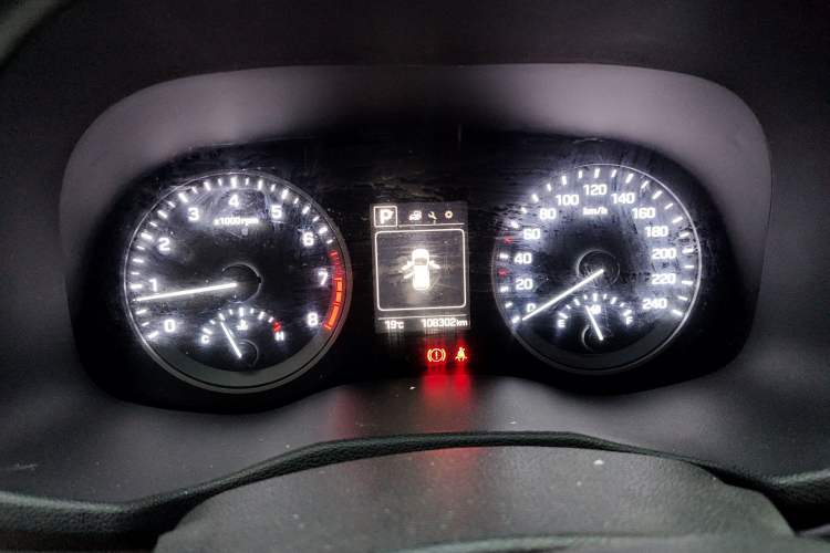 Used Hyundai Tucson 2015 1.6T Dual-Clutch Two-Wheel-Drive Smart Model Instrument Cluster