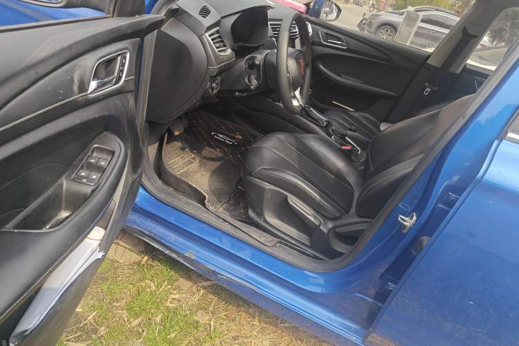 Used Roewe i5 2020 1.5L Automatic 4G Connect Luxury Flagship Edition