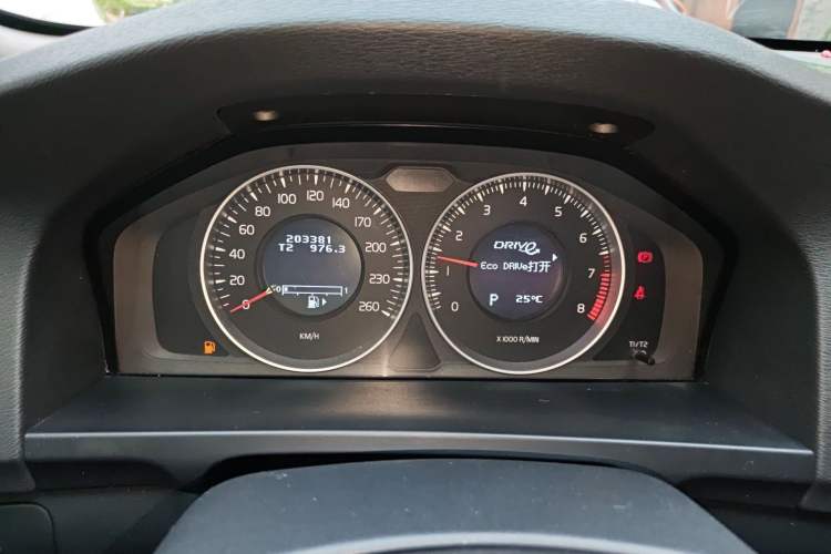 Used Volvo S60 2013 T5 Zhiya Edition Odometer Close Up