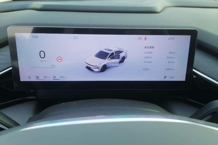 Used Geely Galaxy L6 2025 EM-i 140km Starship Edition
