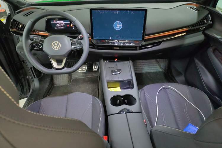 Used Volkswagen ID.UNYX 2025 Pure Model
