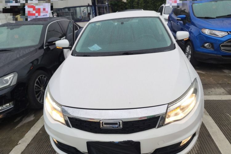 Used Qoros 3 2014 Sedan 1.6L Automatic Zhiyue Model Front