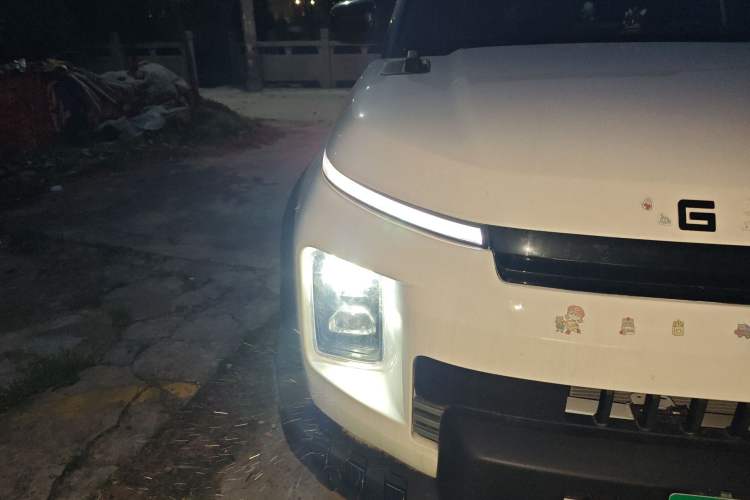 Used Geely Auto Cowboy 2025 1.5TD Fun-Offroad Version Right Front Headlight