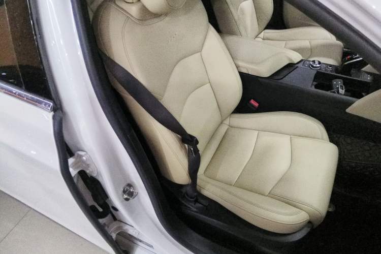 Used Cadillac CT6 2020 28T Fashion Edition Right Front Seat